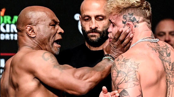 Mike Tyson dá tapa na cara de Jake Paul, que esbraveja: 'Ele deve morrer'