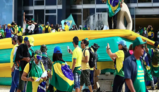 STF condena 14 réus que ficaram em acampamento nos ataques do 8 de janeiro