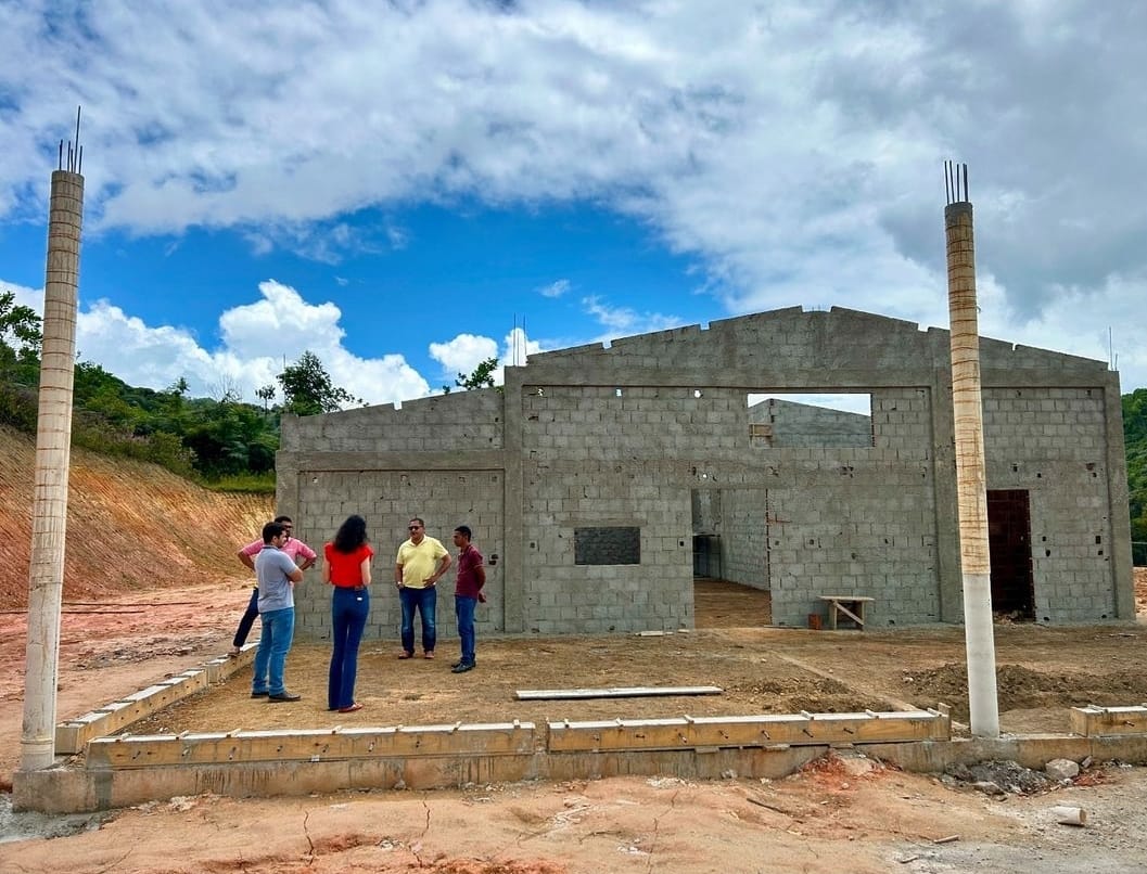 Prefeito e Equipe Visitam Obras em Andamento e Destacam Transformação de Jiquiriçá